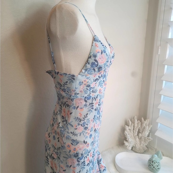 LOVERS + FRIENDS x REVOLVE AHAMANI ASYMMETRICAL GOWN IN BLUE MEADOW FLORAL XSMAL - Picture 8 of 16